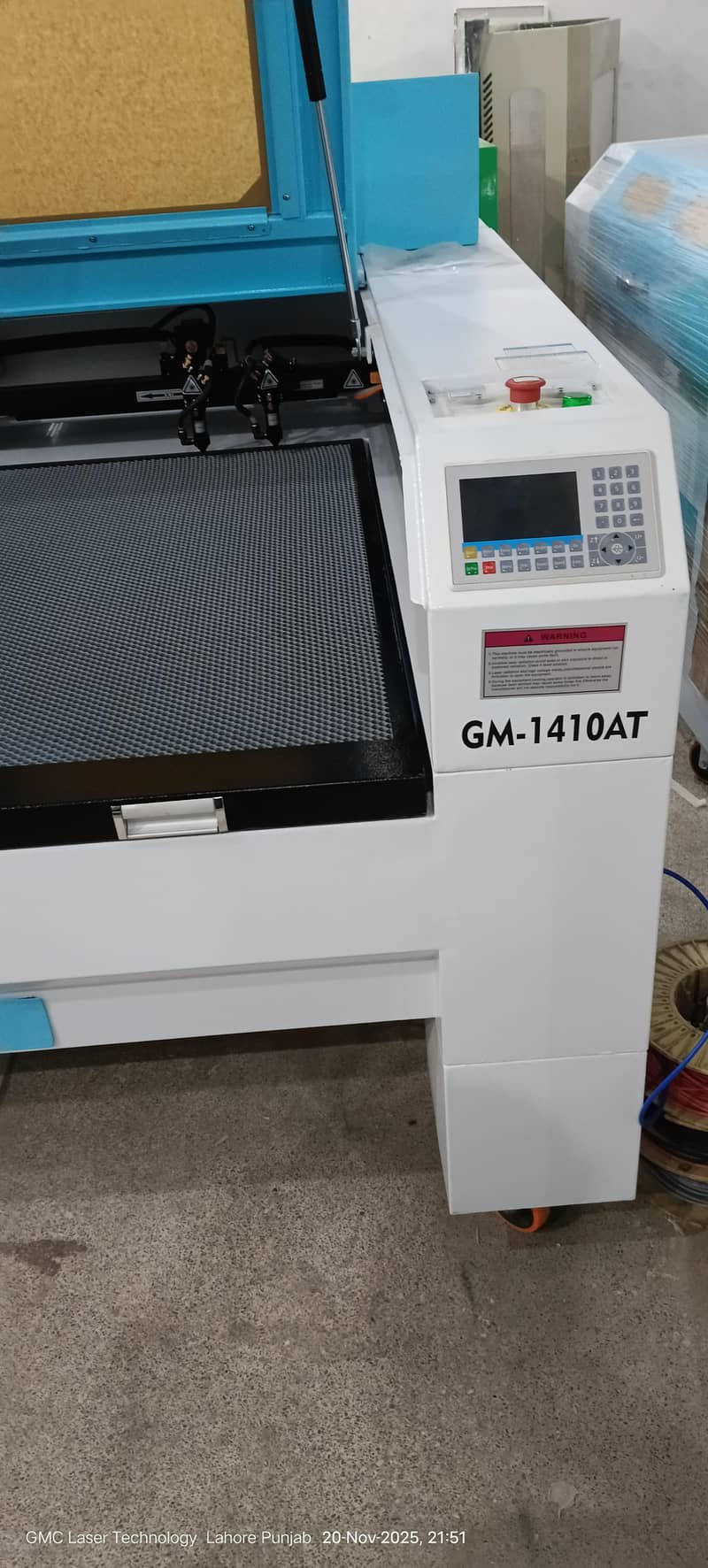 Laser cutting machine 3