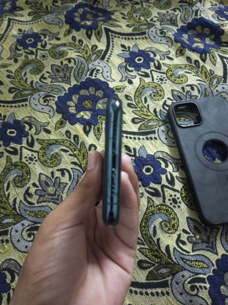 iPhone 11 pro 3