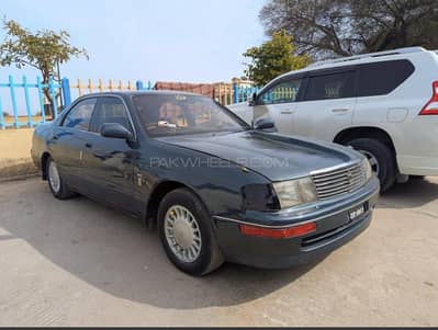 Toyota crown 1974 allter with 1995 crown body