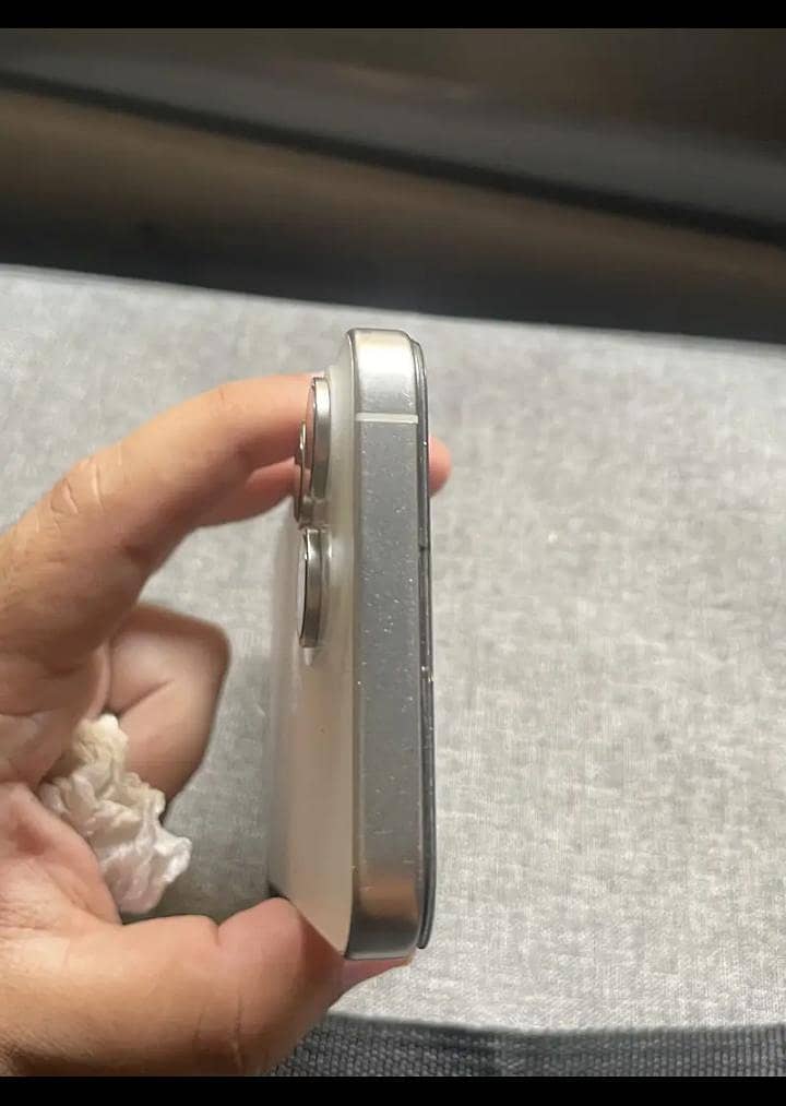 iphone 15 pro max 2