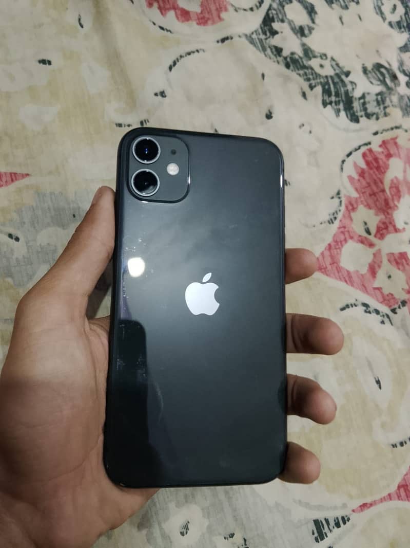 iPhone 11 3
