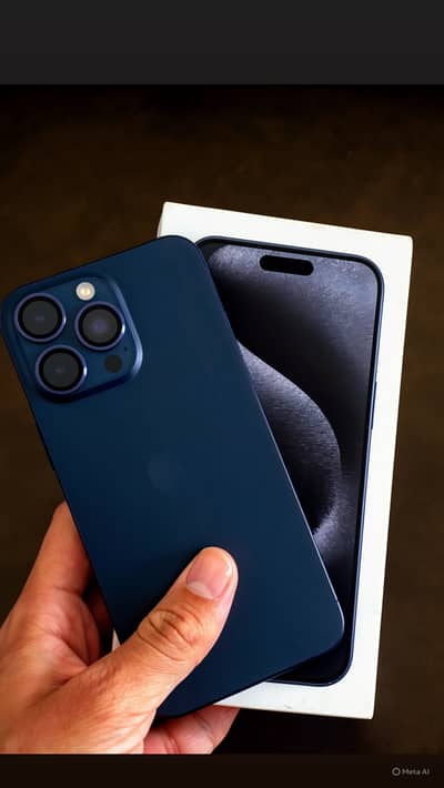 iPhone 15 Pro Max - Factory Unlock - 256gb - 10/10 - Box