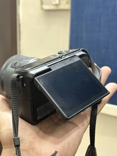 Canon M10 with lense 15-45 mm