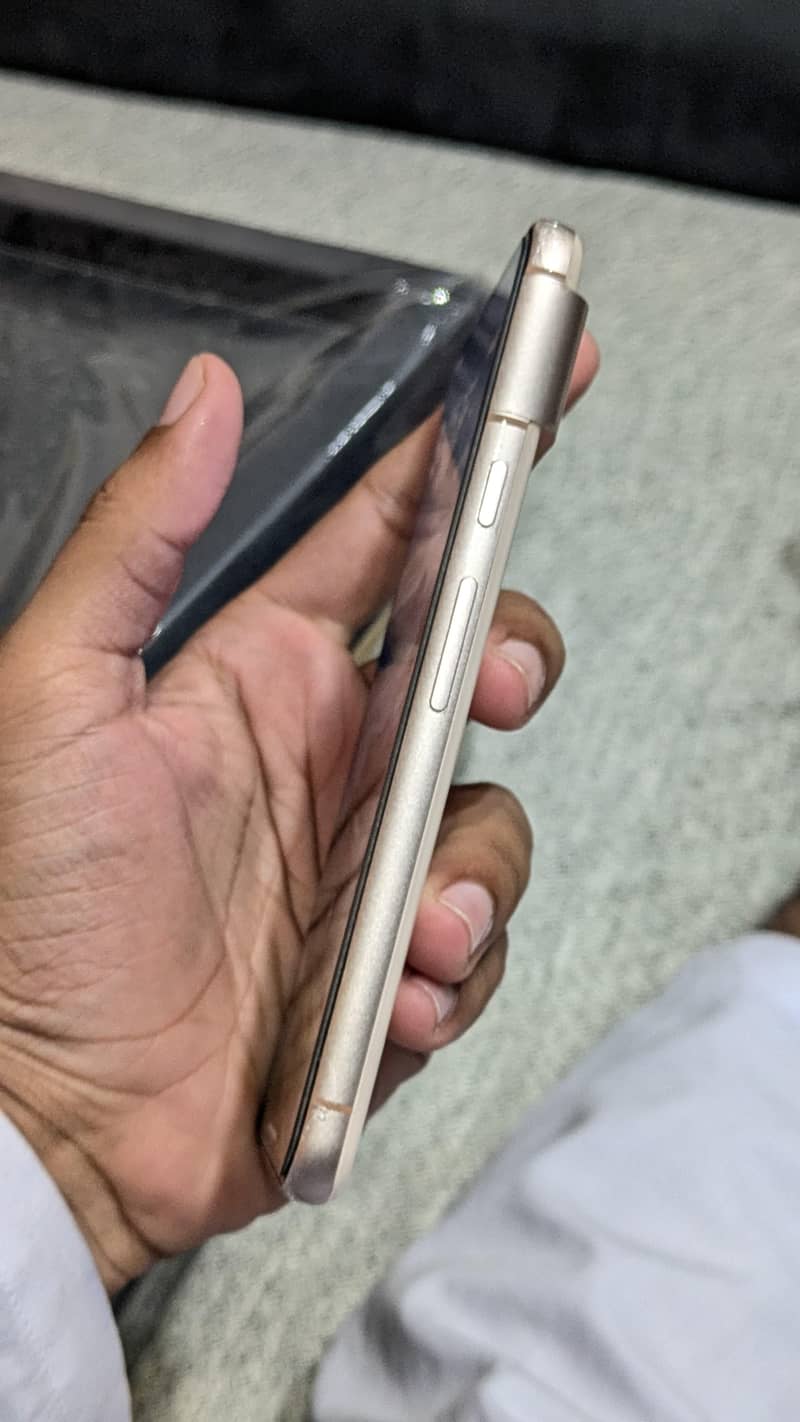 Google pixel 8 3
