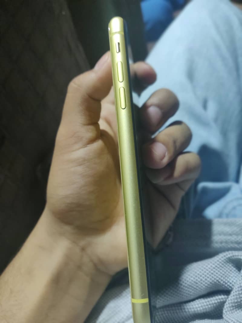 iPhone 11 2