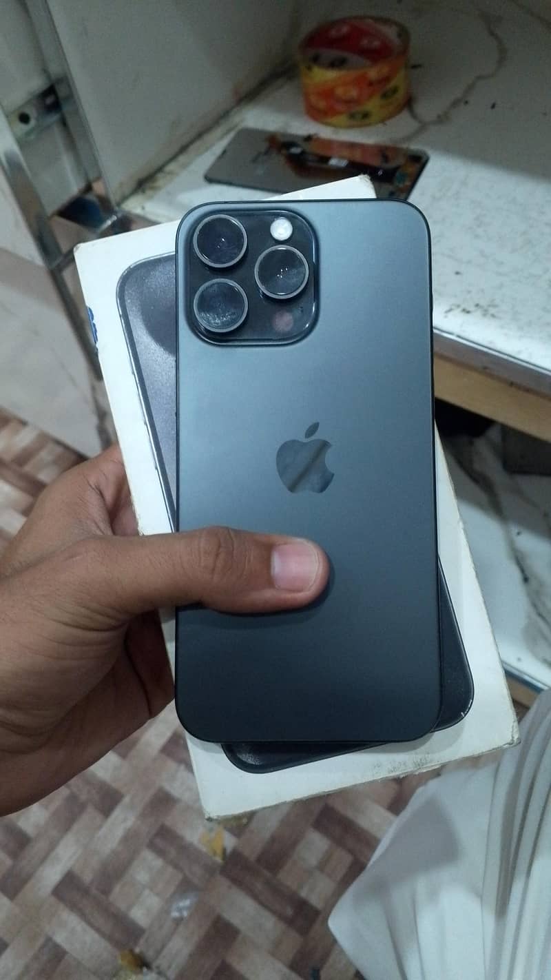 iphone 15 Pro Max 0