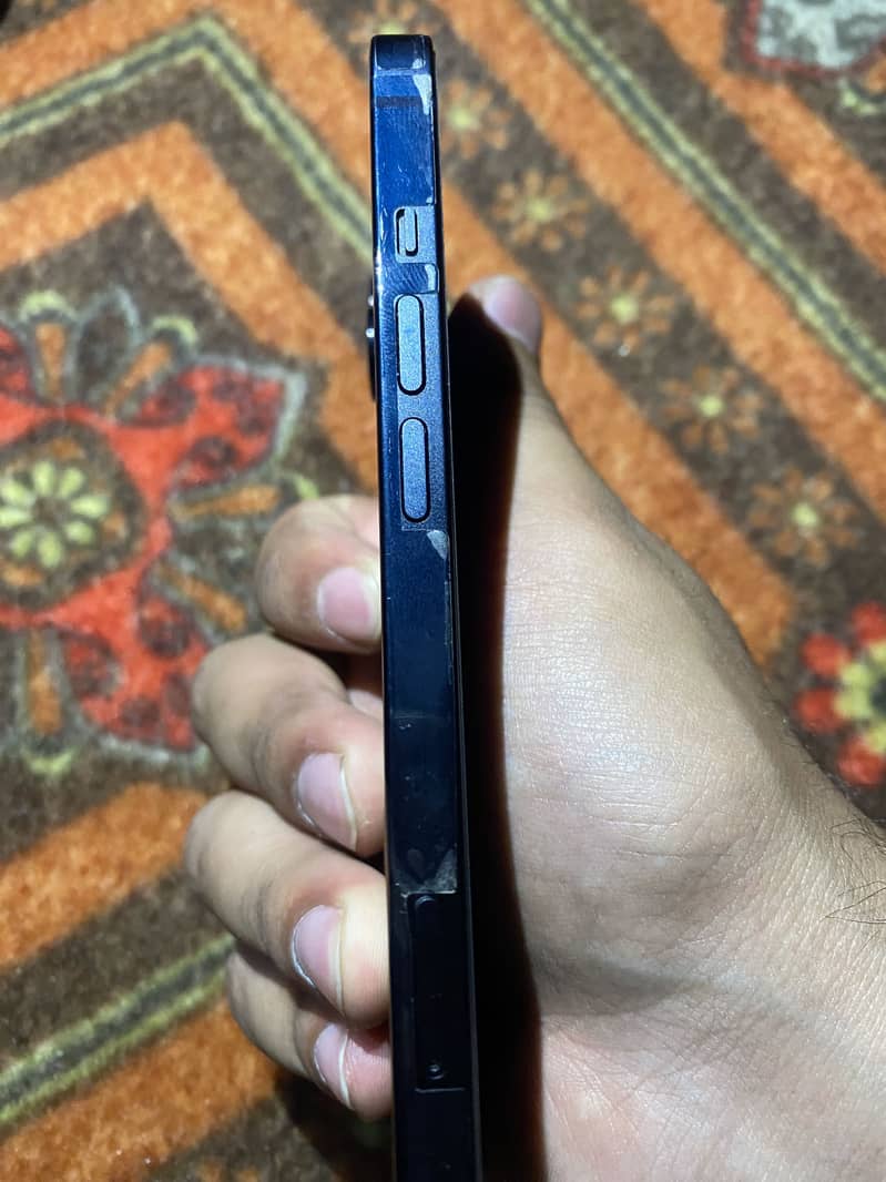 iPhone 13 1