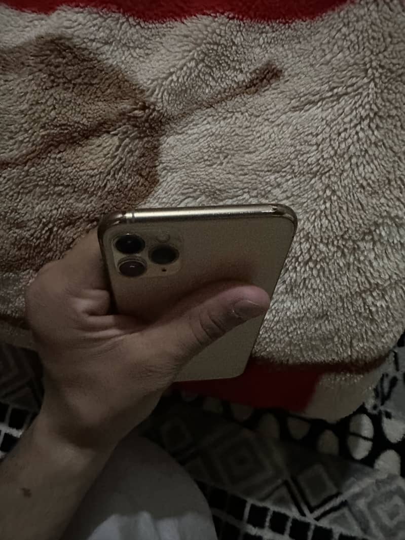 Iphone 11 pro max 6