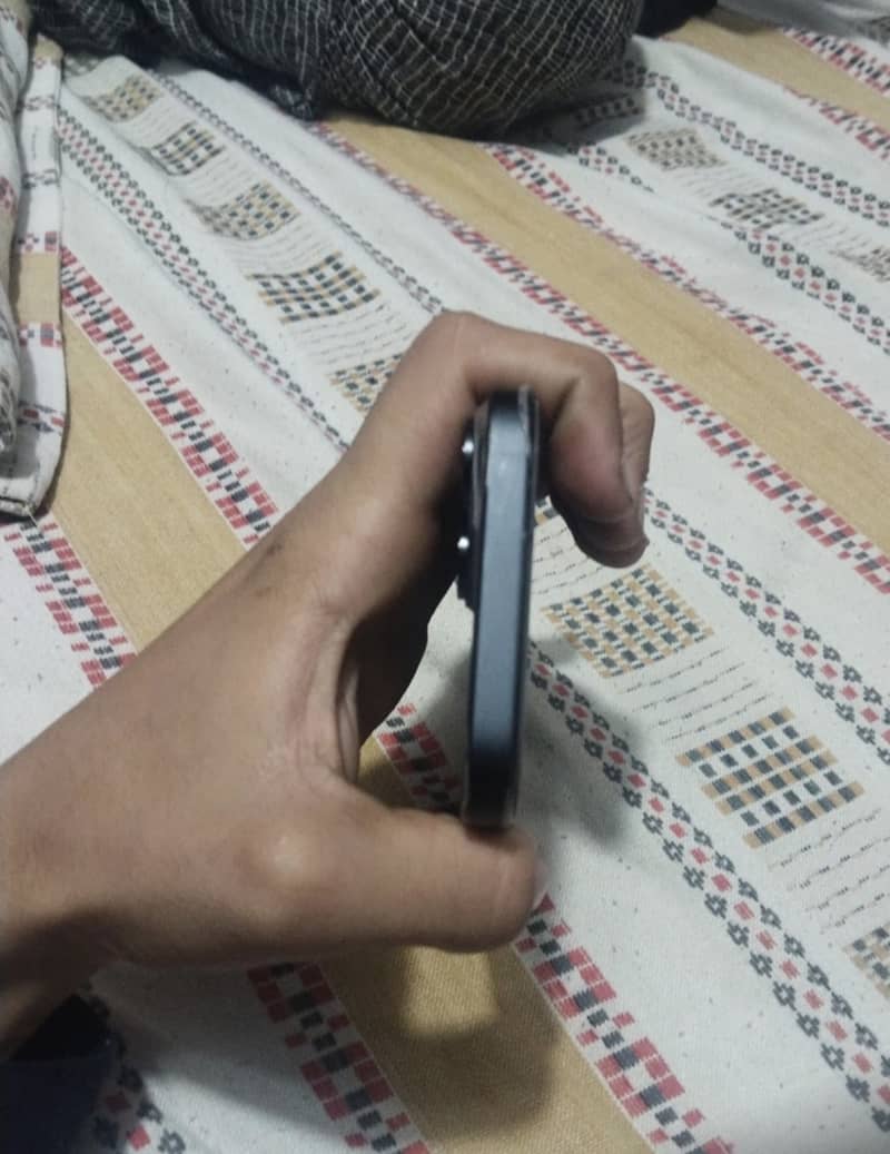 Apple iPhone 15 3
