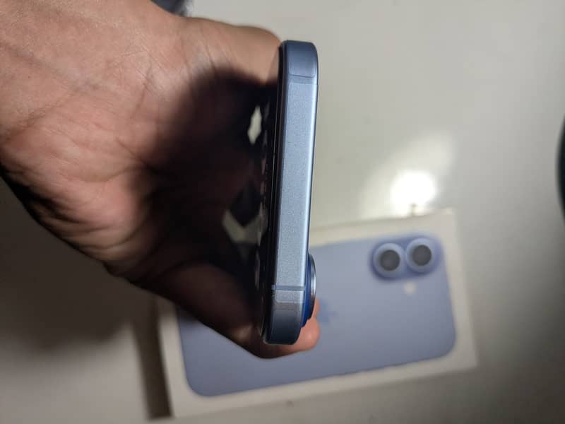 IPHONE 17 5
