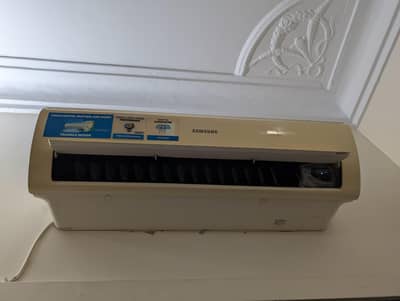 Samsung Triangle series 1 ton