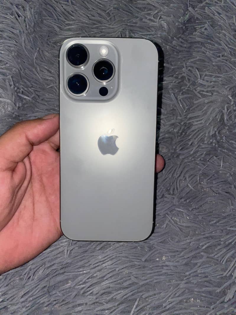 iPhone 16 pro 0