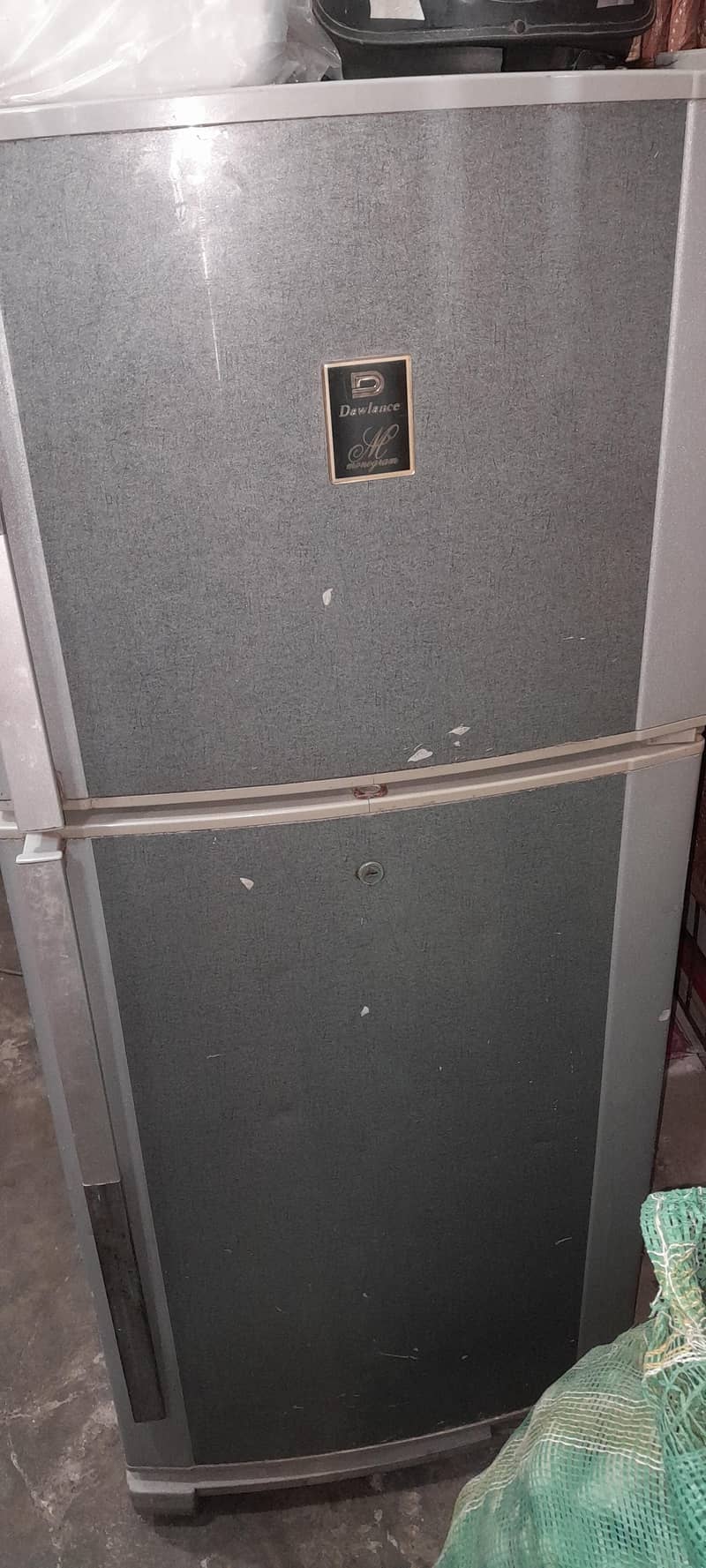 Refrigerator 0