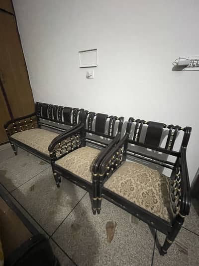 Selling bedroom chairs, dressing & side tables