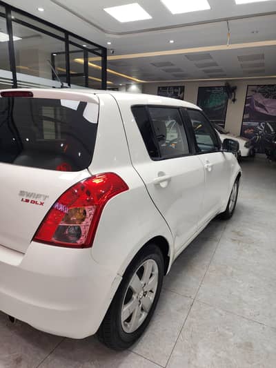 Suzuki Swift 1.3 GLX 2015 ( Manual )