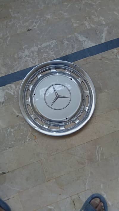 Mercedes Benz W123 Wheel Caps White x4