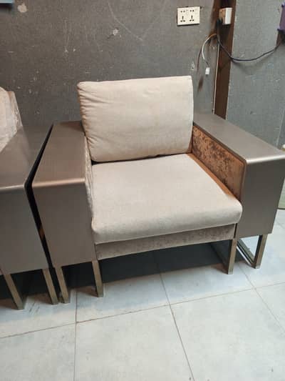 2 sofas 1 seater