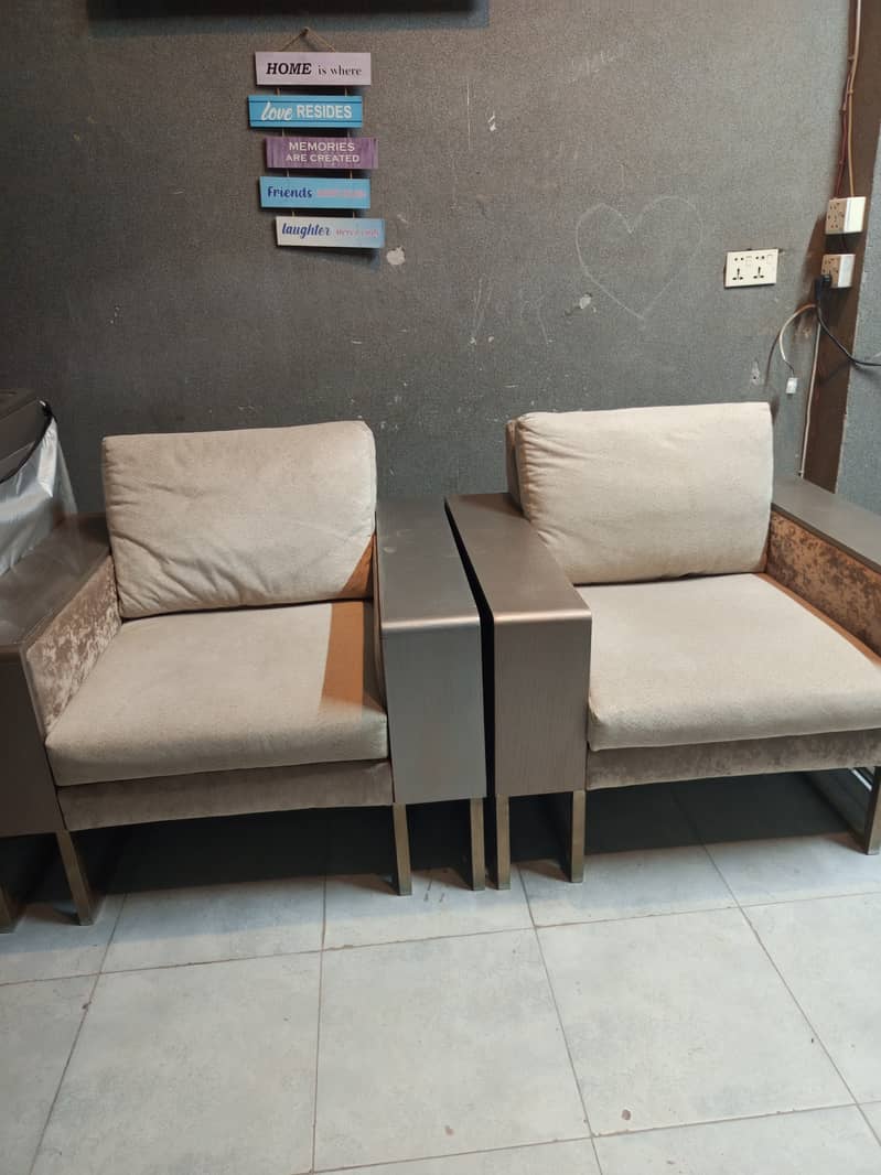 2 sofas 1 seater 2