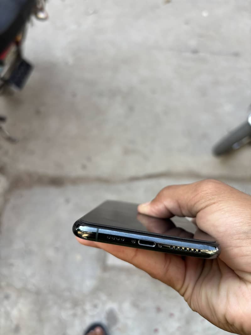 Iphone 11 pro max 0