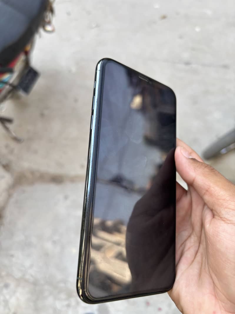 Iphone 11 pro max 3