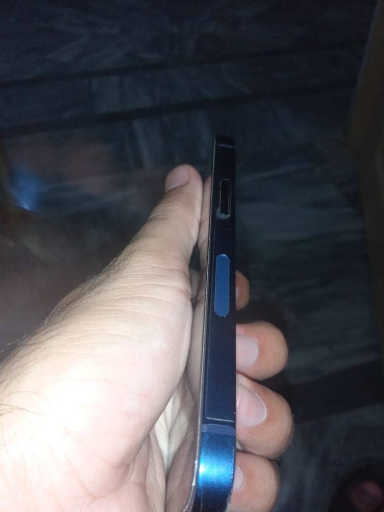 iPhone 12 mini 1