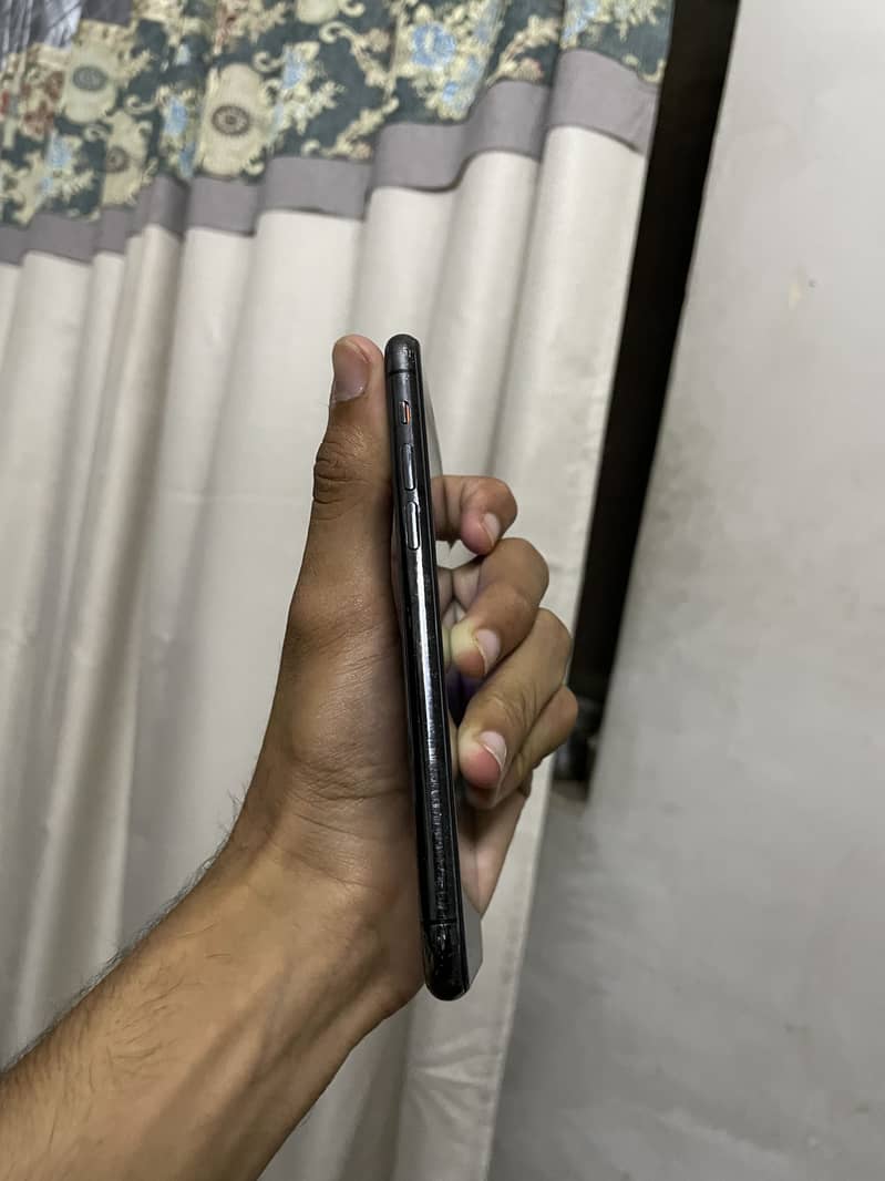 Iphone 11 pro 1