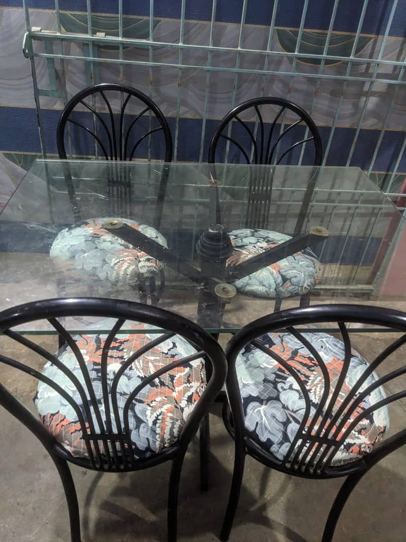 4 seater dining table 3