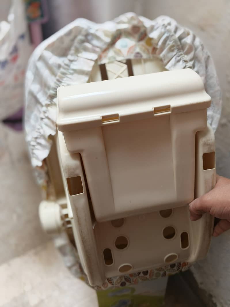 Carry cot 4