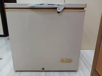 Dawlannce Chest Freezer DF300P