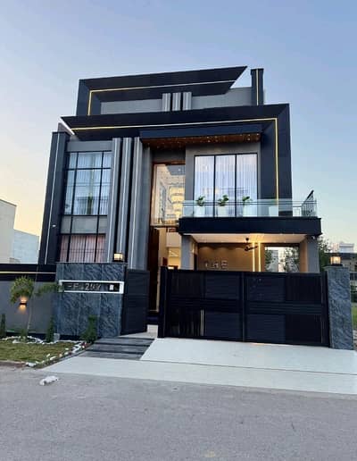 Prime Location 10 Marla House In Citi Housing Society For sale At Good Location