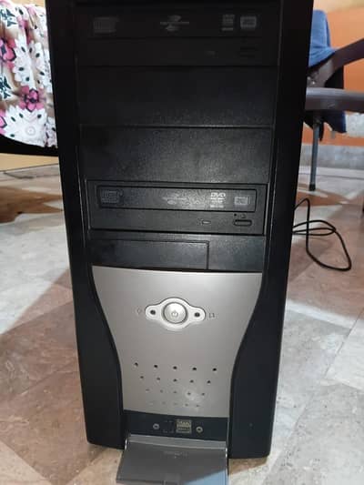 i5 6600 128gb SSD 500hdd 8gb ddr4 2400mhz 500 watt PSU 80 bronze