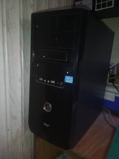 Core i5 2nd/8gb ram/500gb hard.