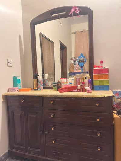 dressing table