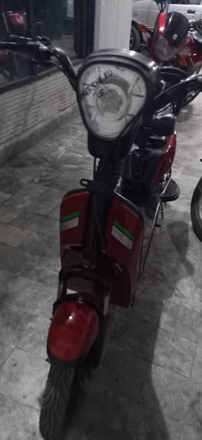 yj future scooty for kids only