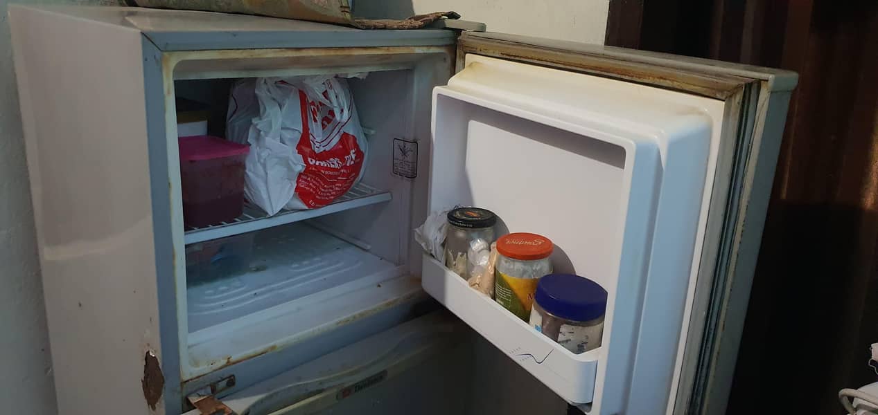 Dawlance fridge 4