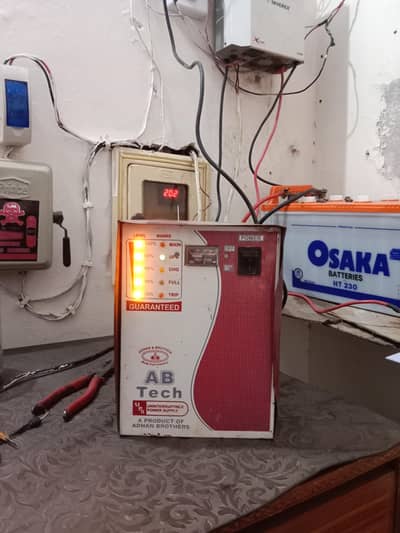 1000 watt UPS - Exelent working condition