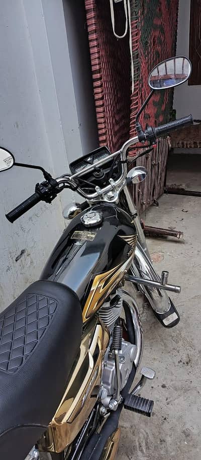 Honda125 Gold Edition
