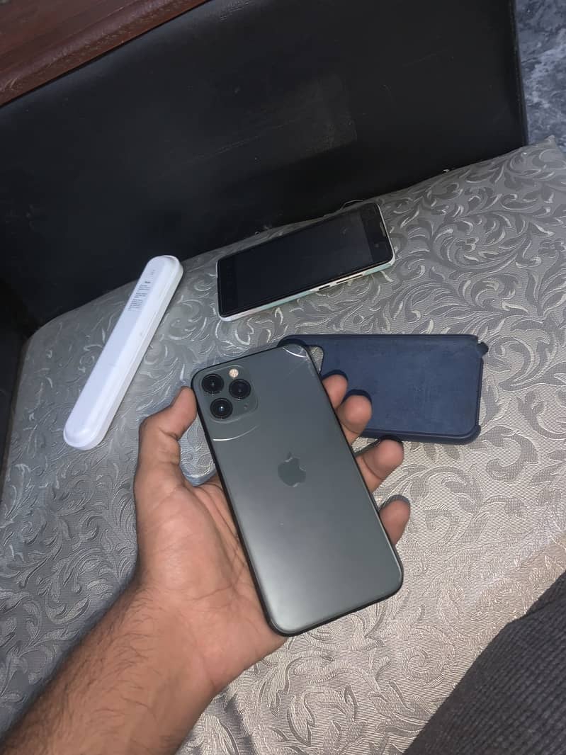 Iphone 11 pro 4
