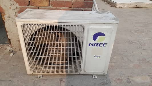 Gree g10 inverter 1.5 ton Ac in very good condition
