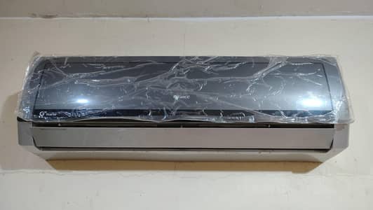 Gree Inverter AC 1 Ton – For Sale
