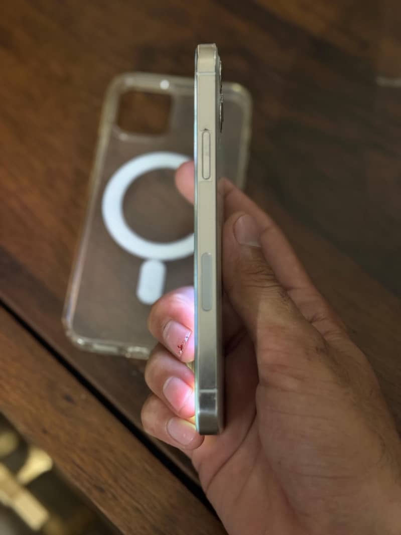 iPhone 12 pro 3