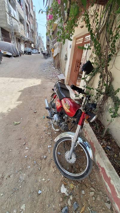 Dhoom Cd70 for sale