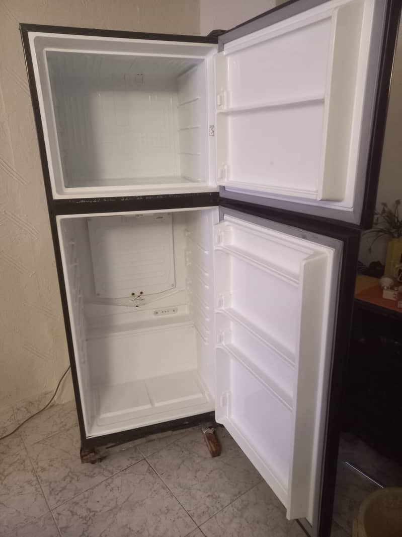 Dawlance Reflection Refrigerator (H-Zone Plus) 3