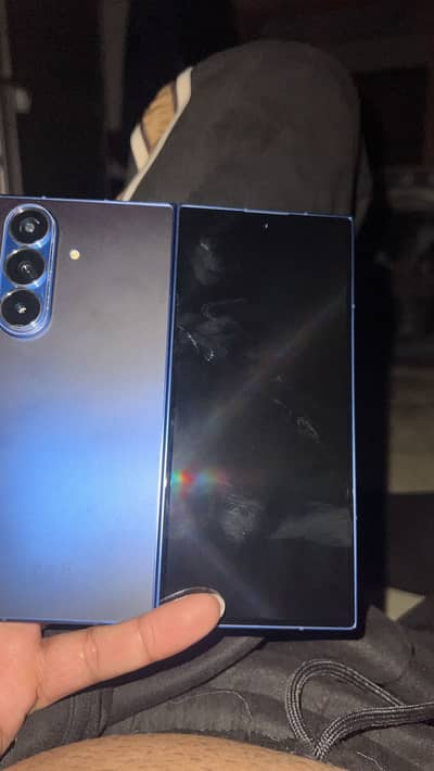 Samsung Z Fold 7 (12 gb 512gb)