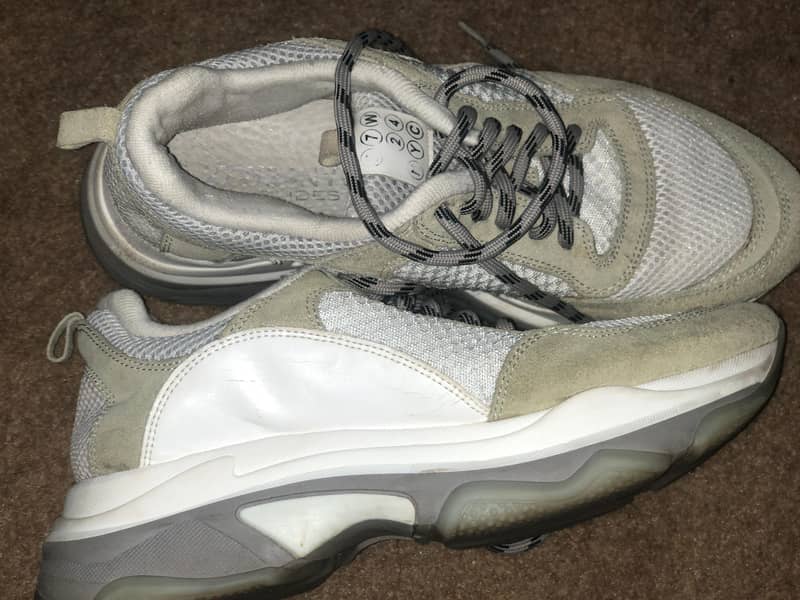 sneakers 1