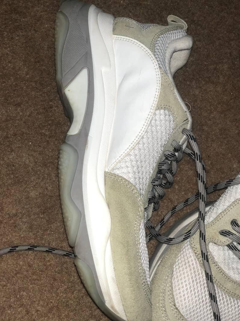 sneakers 2