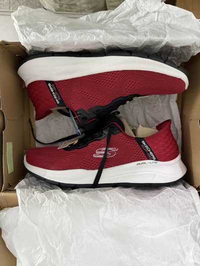 Skechers Slip ins brand new Men’s shoes Made in Vietnam