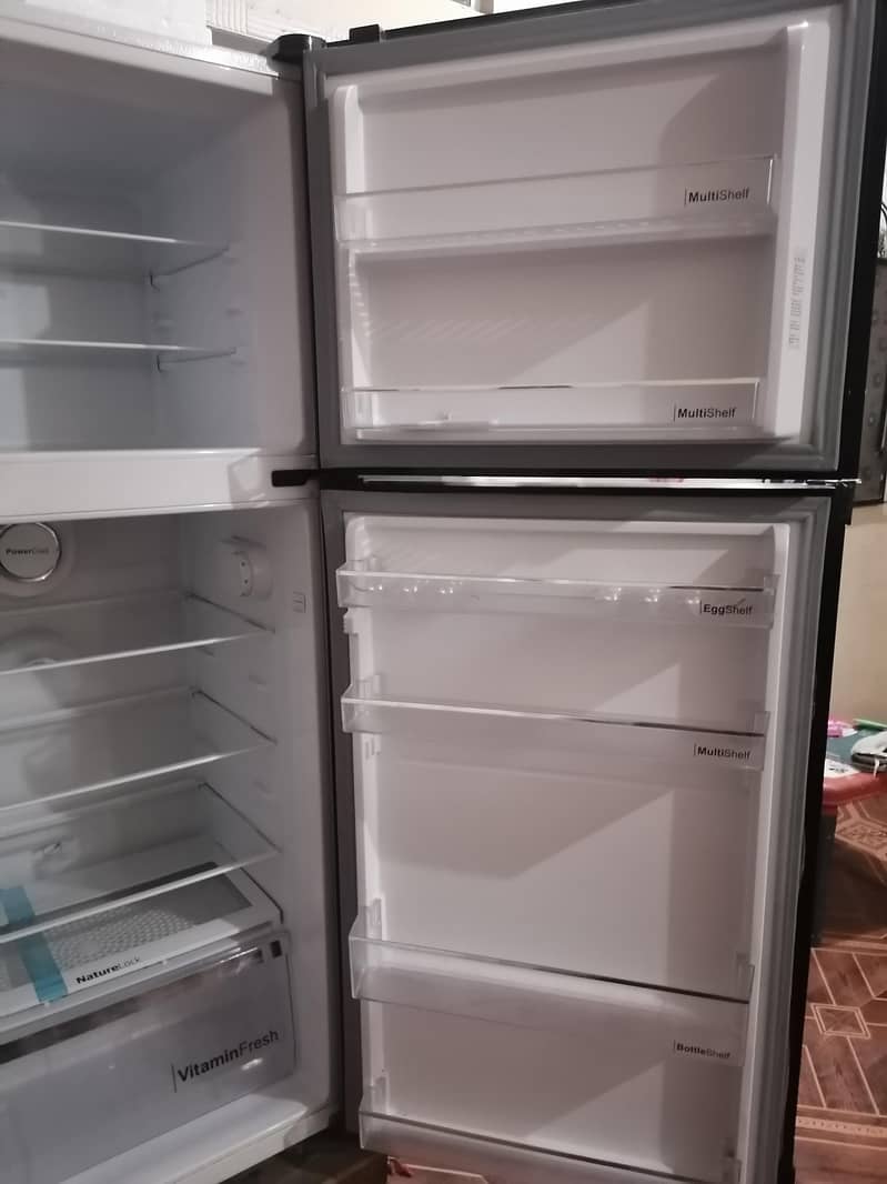 Dawlance fridge 10