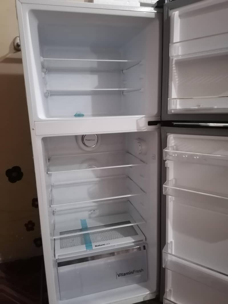 Dawlance fridge 12