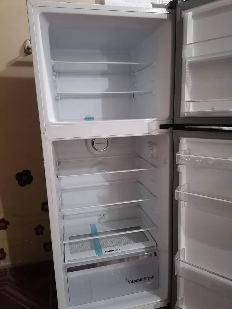 Dawlance fridge 13